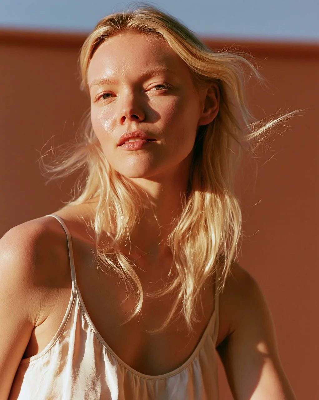 honey blonde — image 3